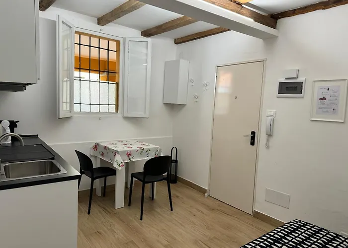 La Casina A Porta Castiglione بولونيا