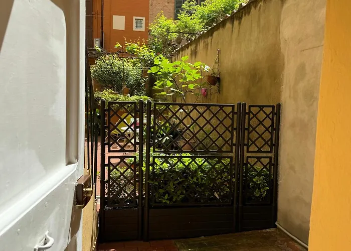 La Casina A Porta Castiglione 볼로냐